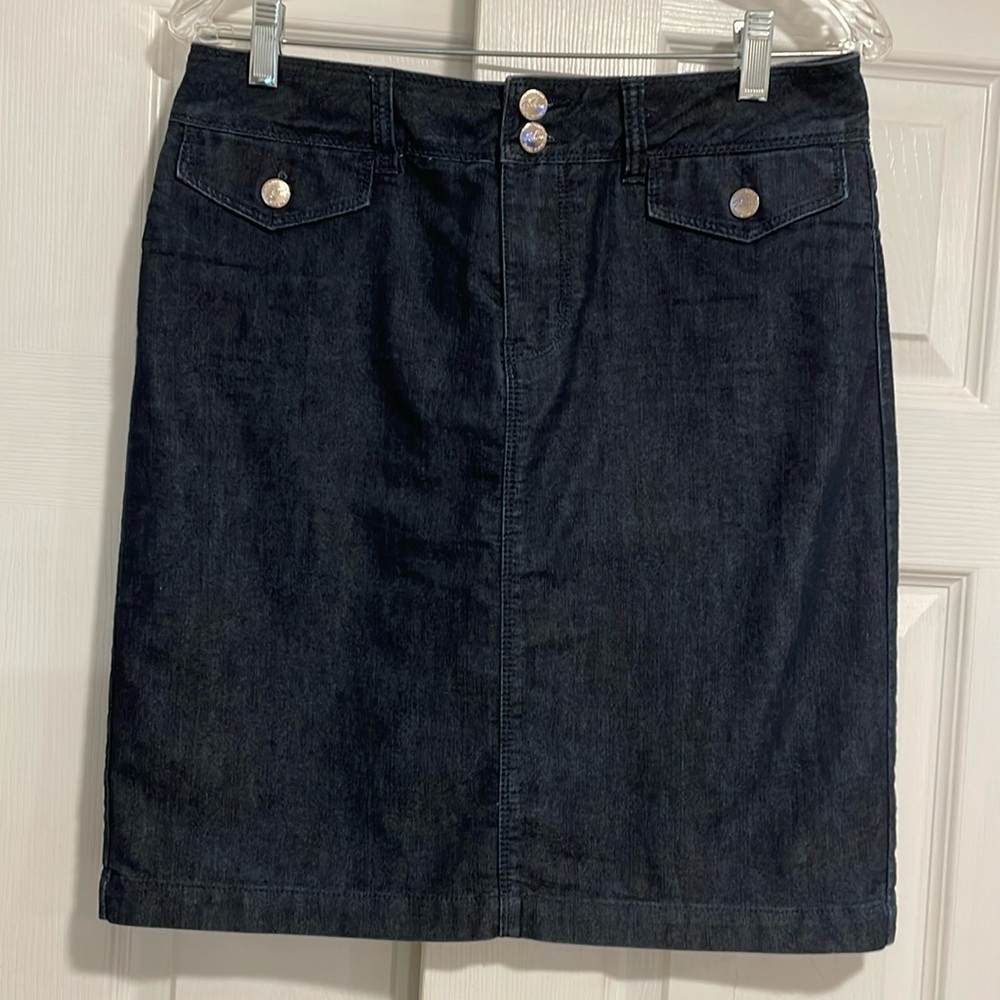 ✨WHITE HOUSE BLACK MARKET BLANC Denim Skirt Size 6